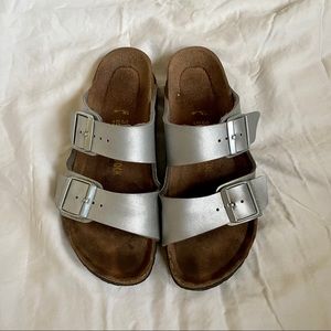 Birkenstock Silver Metallic Arizona Sandals (EU39)